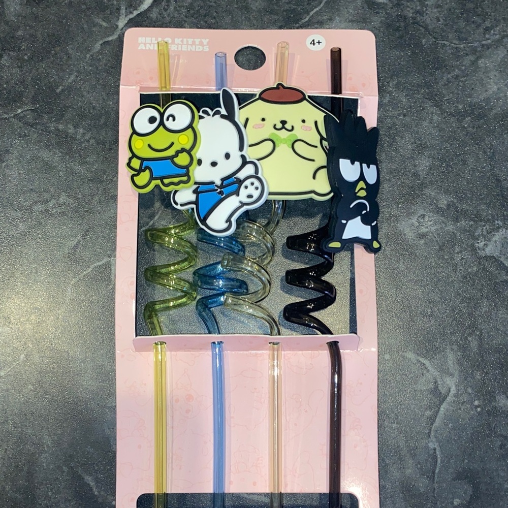 Hello Kitty And Friends 4 Pack Curly Drinking Straws